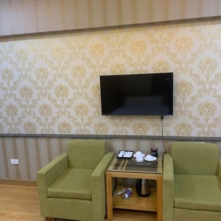 Venus Hotel Ha Noi Hanoi Bagian luar foto