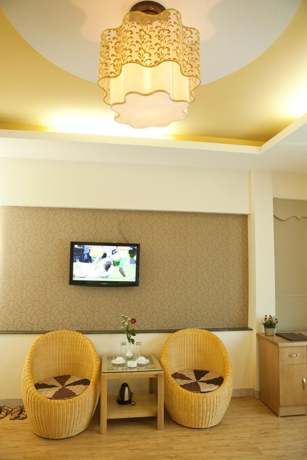 Venus Hotel Ha Noi Hanoi Bagian luar foto